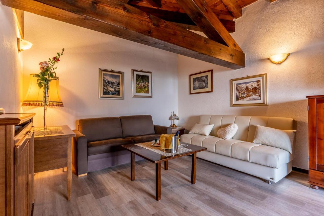 Hotel Des Alpes Saint-Rhemy-En-Bosses Exterior foto