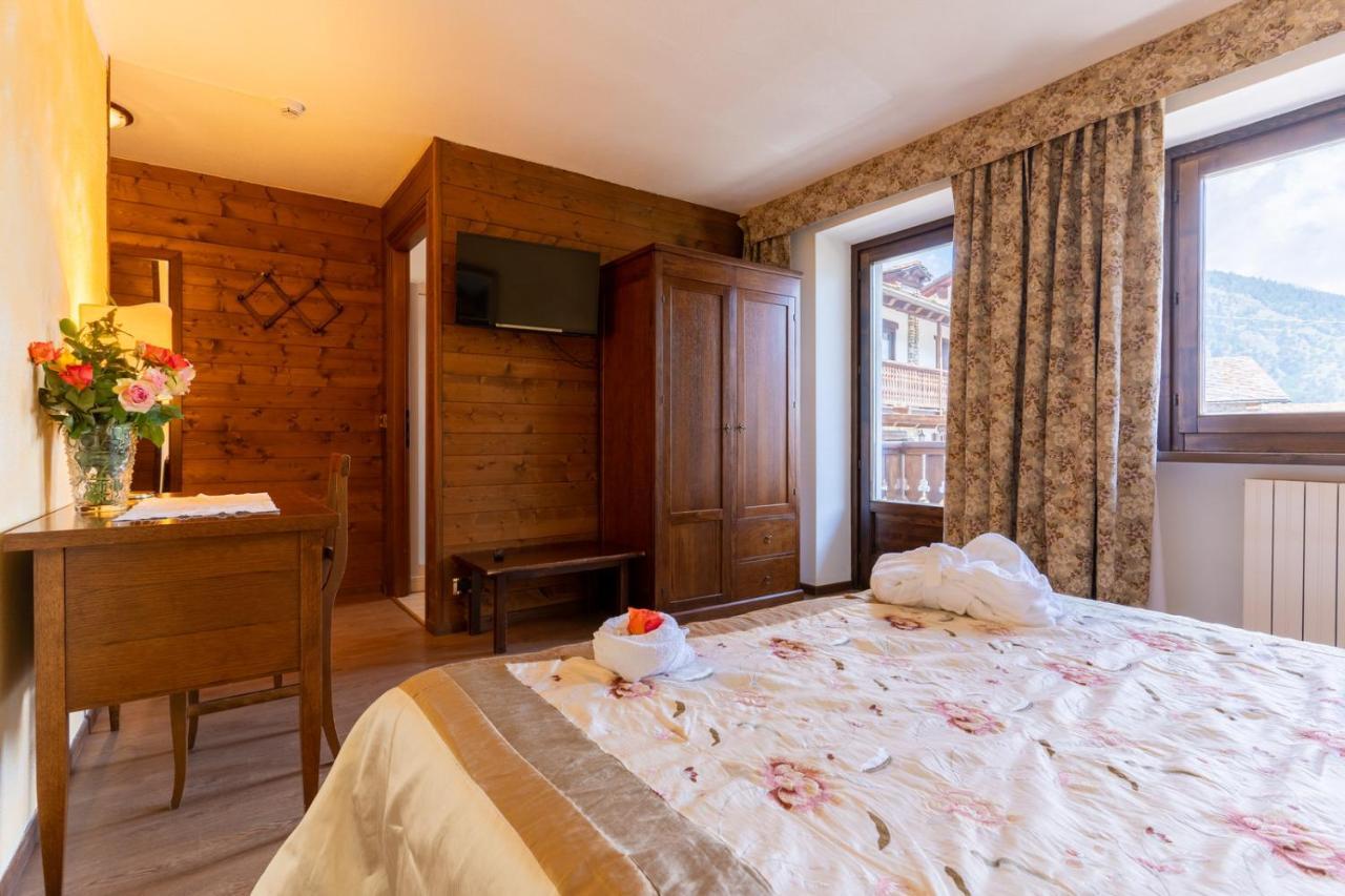 Hotel Des Alpes Saint-Rhemy-En-Bosses Exterior foto