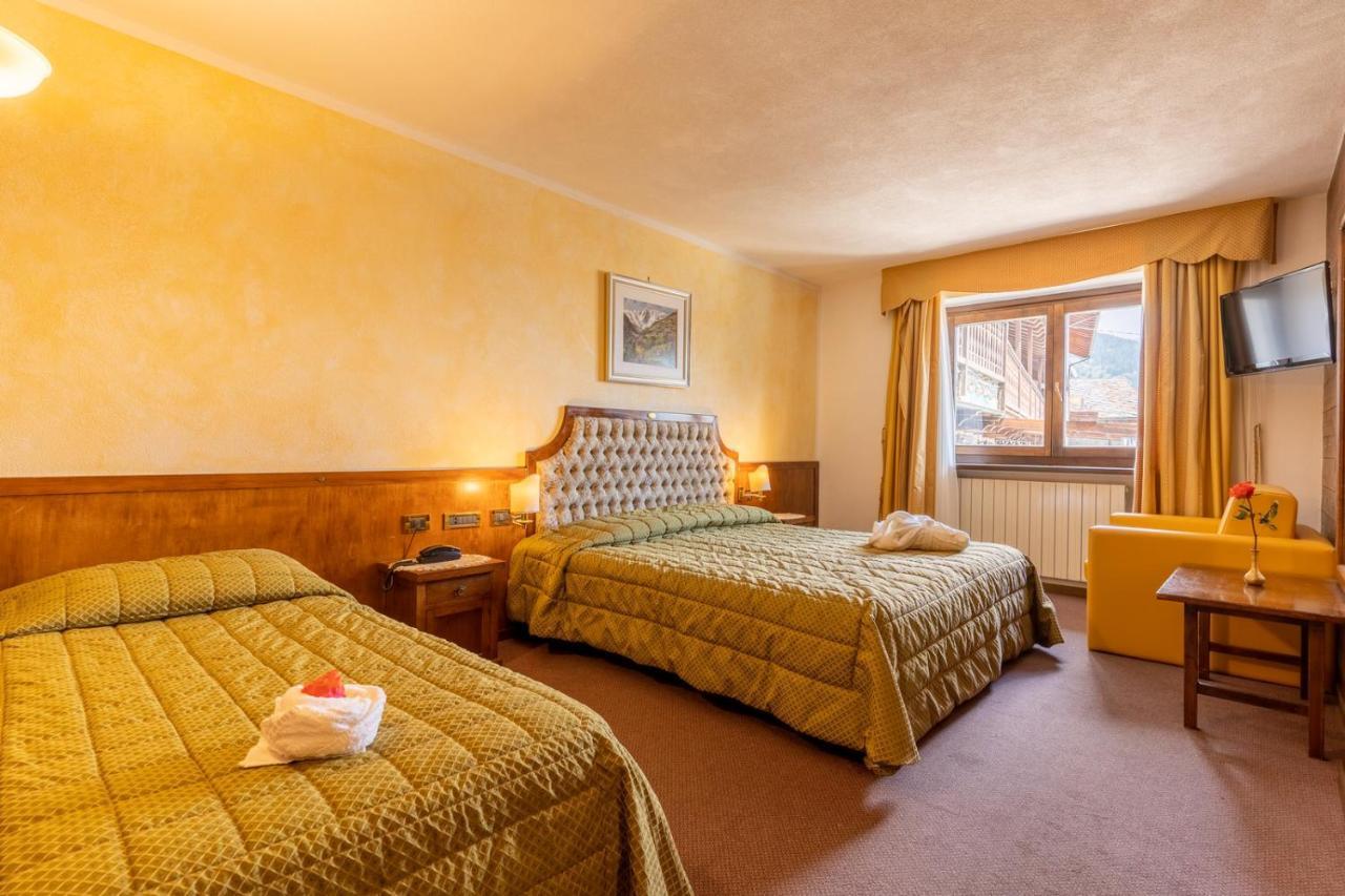 Hotel Des Alpes Saint-Rhemy-En-Bosses Exterior foto