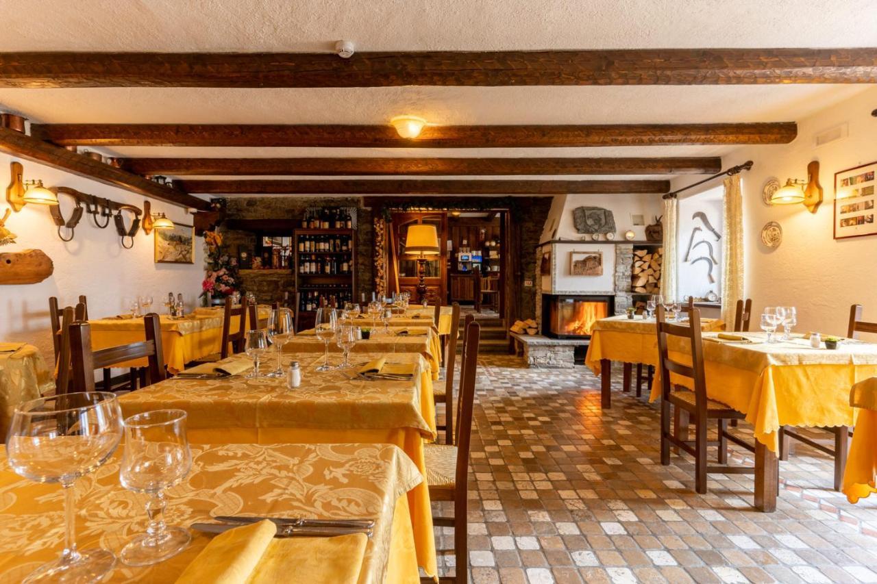 Hotel Des Alpes Saint-Rhemy-En-Bosses Exterior foto
